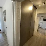 Saint-cyprien: T2 Rénové 6 Pers, Piscine, Parking, à 100m De La - Fr-1-106-80 Apartamento