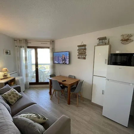 Apartamento Saint-cyprien: T2 Rénové 6 Pers, Piscine, Parking, à 100m De La - Fr-1-106-80
