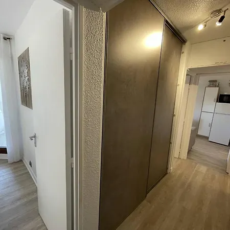 Saint-cyprien: T2 Renove 6 Pers, Piscine, Parking, A 100m De La - Fr-1-106-80 Appartement