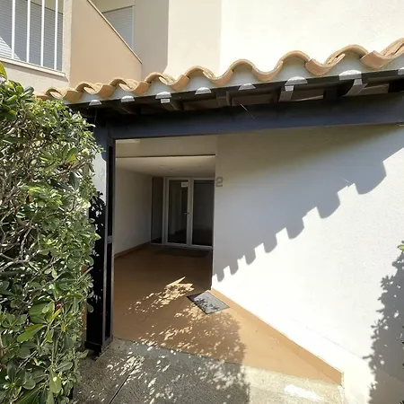 Saint-cyprien: T2 Renove 6 Pers, Piscine, Parking, A 100m De La - Fr-1-106-80 Appartement